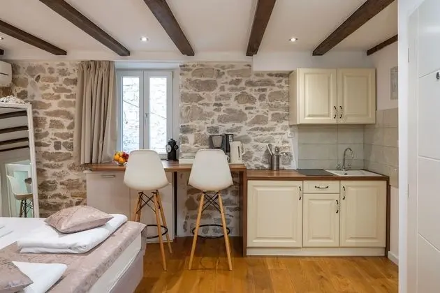 Apart Daire, 1 Büyük (Queen) Boy Yatak