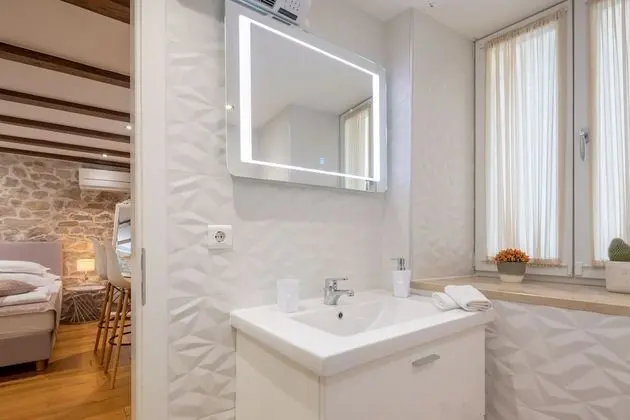 Apart Daire, 1 Büyük (Queen) Boy Yatak