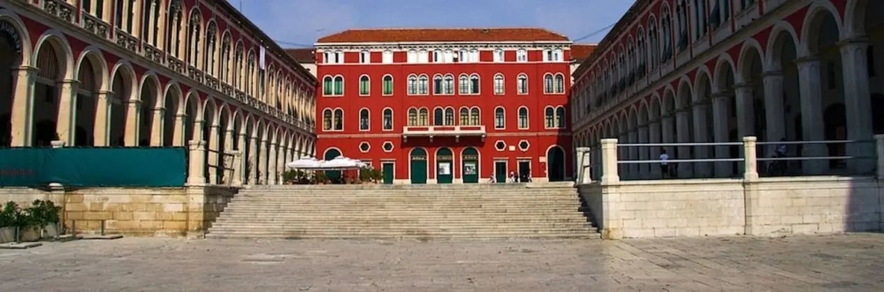 Apart Daire, 1 Büyük (Queen) Boy Yatak