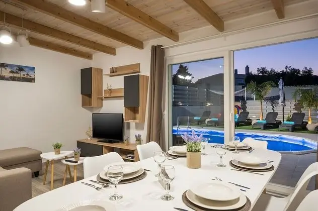 Villa, Kişiye Özel Havuzlu
