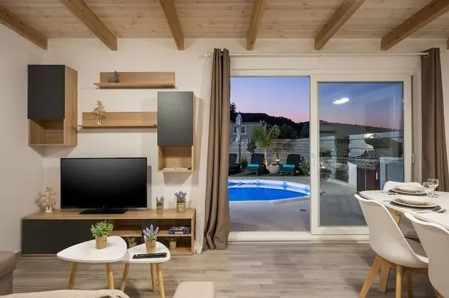Villa, Kişiye Özel Havuzlu