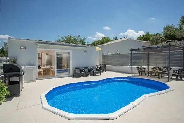 Villa, Kişiye Özel Havuzlu