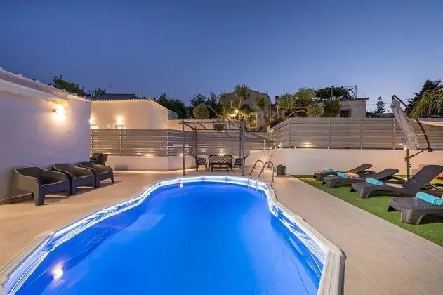 Villa, Kişiye Özel Havuzlu