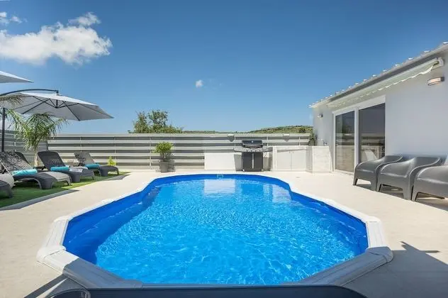 Villa, Kişiye Özel Havuzlu