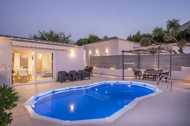 Villa, Kişiye Özel Havuzlu
