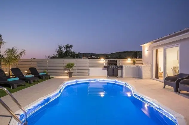 Villa, Kişiye Özel Havuzlu