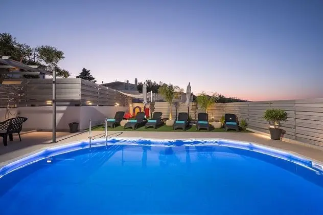 Villa, Kişiye Özel Havuzlu