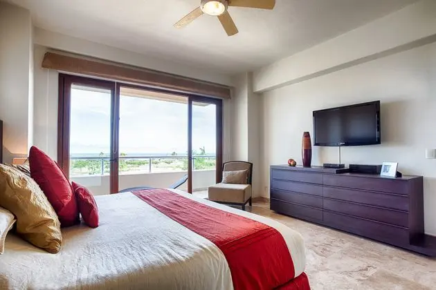 Suit Three Bedrooms