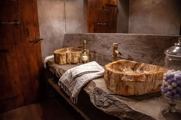 Deluxe Süit, Jakuzi (Legno)