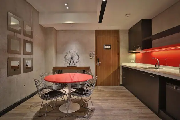 Suit Two Bedrooms