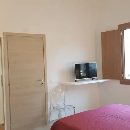 Basic Tek Büyük Yataklı Oda