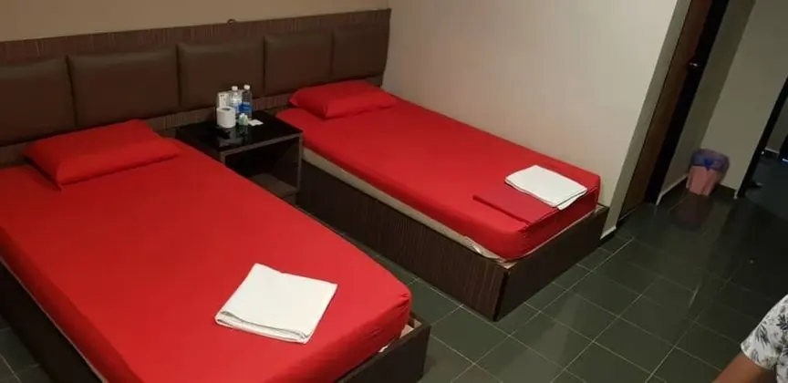 İki Ayrı Yataklı Oda, Penceresiz