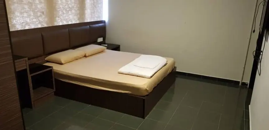 Tek Büyük Yataklı Oda