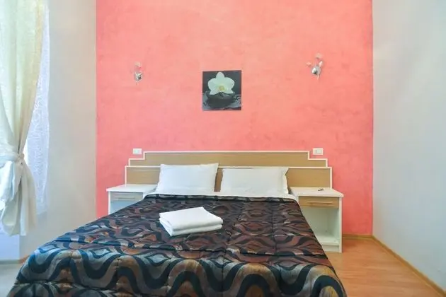 Tek Büyük Yataklı Oda, Ortak Banyo
