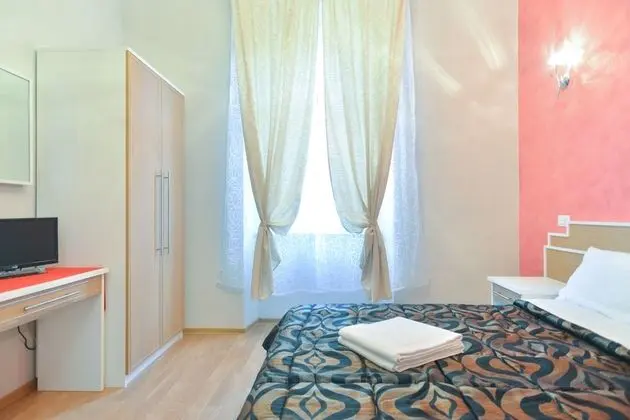 Tek Büyük Yataklı Oda, Ortak Banyo