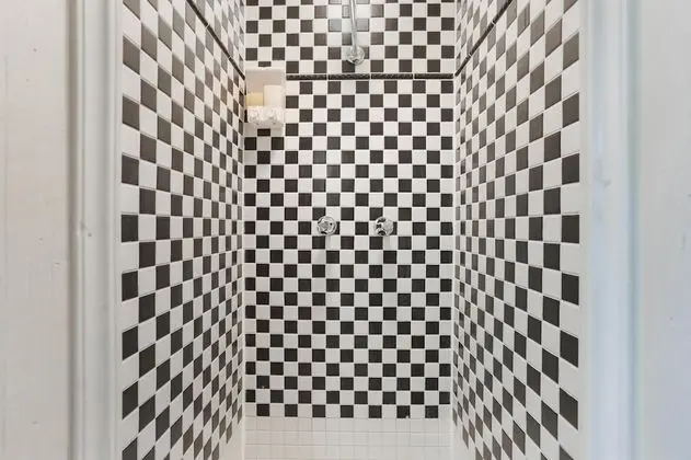 Traditional Ev, Birden Çok Yatak Odası (Second Floor)