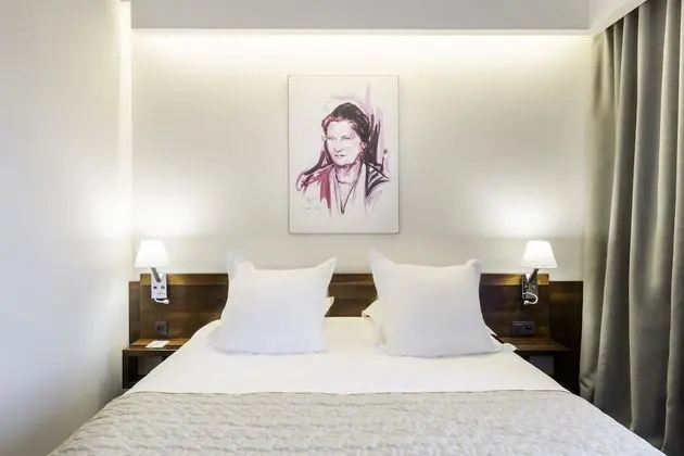 Deluxe Oda, 1 Büyük (Queen) Boy Yatak, Sigara İçilmez, Balkon (Converts to 2 Twin Beds)