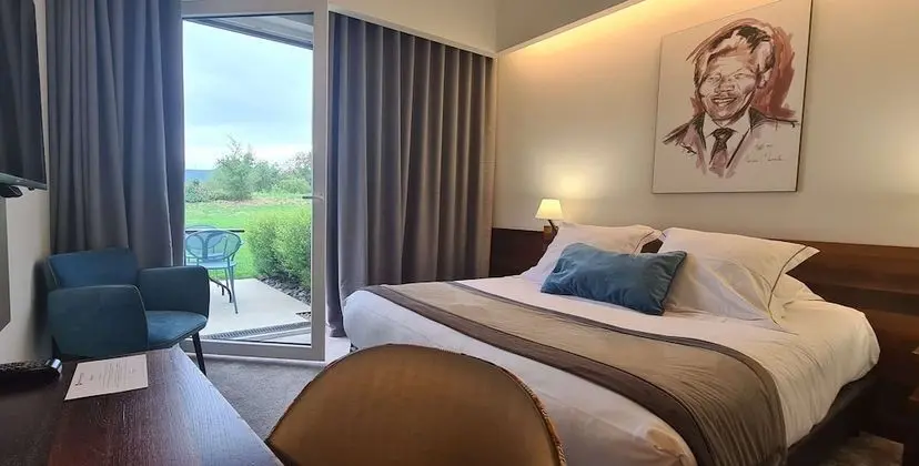 Deluxe Oda, 1 Büyük (Queen) Boy Yatak, Sigara İçilmez, Balkon (Converts to 2 Twin Beds)