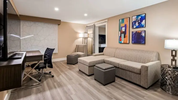 Süit, Birden Çok Yatak, Buzdolabı ve Mikrodalga (with Sofabed)