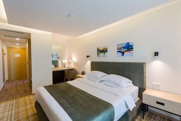 Standard Oda, 1 En Büyük (King) Boy Yatak, Sigara İçilmez, Balkon