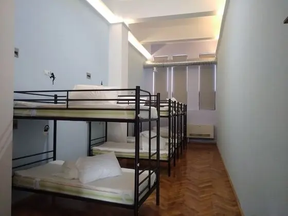 Basic Ortak Ranzalı Oda, Sigara İçilmez (8 beds)