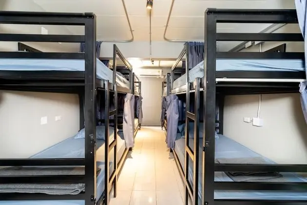 Mixed Dormitory 8 Bunk Beds
