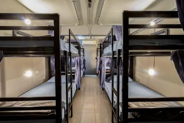 Mixed Dormitory 8 Bunk Beds