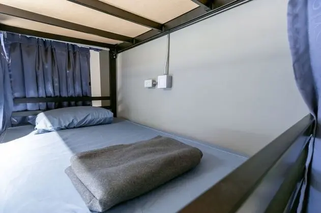 Mixed Dormitory 8 Bunk Beds