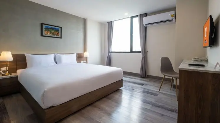 Deluxe Tek Büyük Yataklı Oda
