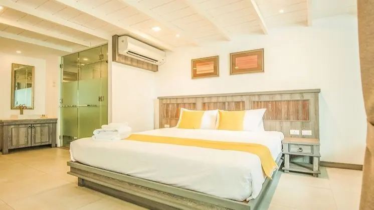 Deluxe Premier Room