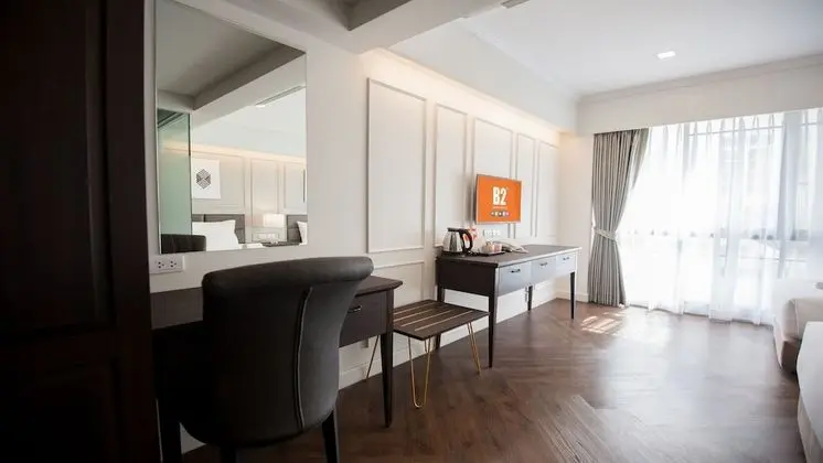 Luxury Oda