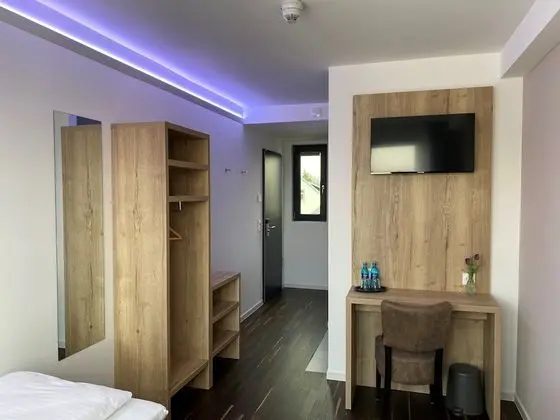 Comfort Tek Büyük Yataklı Oda