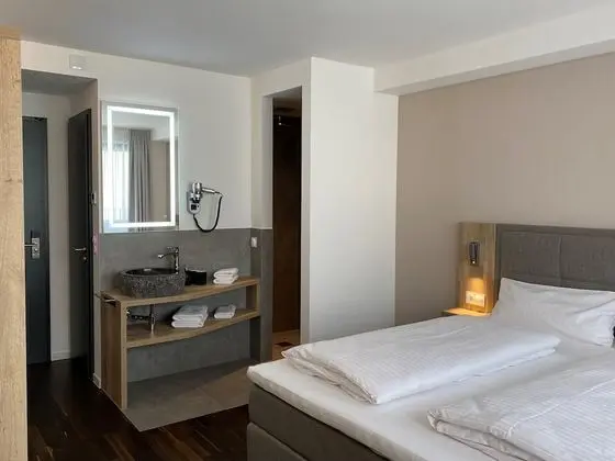 Comfort Tek Büyük Yataklı Oda