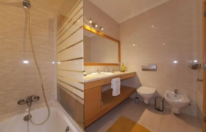 Apart Daire, 2 Yatak Odası, Balkon