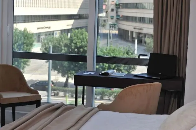 Comfort Tek Büyük veya İki Ayrı Yataklı Oda