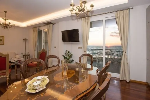Apart Daire, 2 Yatak Odası, Deniz Manzaralı