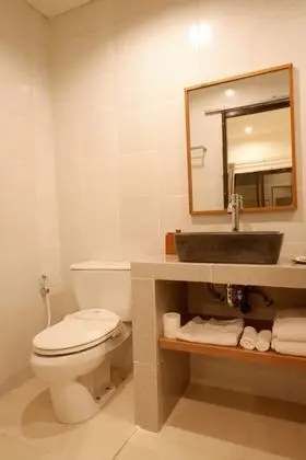 Deluxe Tek Büyük Yataklı Oda, 1 Büyük (Queen) Boy Yatak, Sigara İçilmez, Havuz Manzaralı