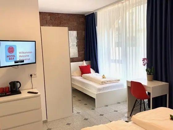 Üç Kişilik Oda