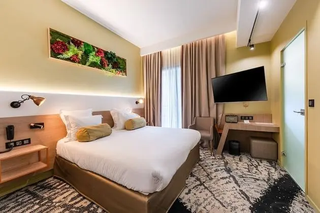 Classic Tek Büyük veya İki Ayrı Yataklı Oda (With Shower)