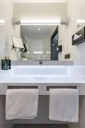 Classic Tek Büyük veya İki Ayrı Yataklı Oda (With Shower)