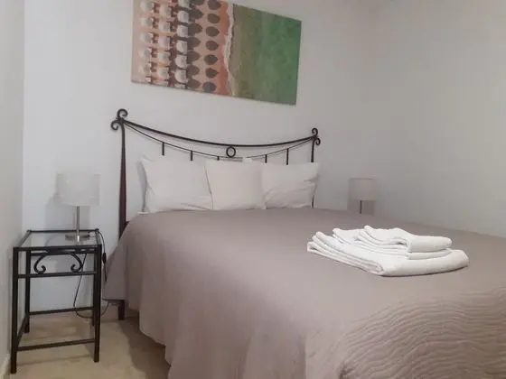 Tek Büyük Yataklı Oda