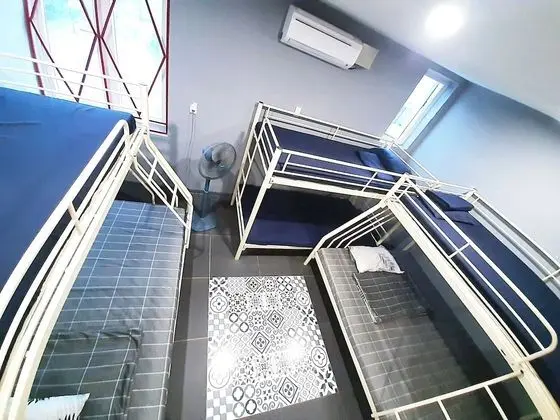 Ortak Ranzalı Oda, Karma Ranzalı Oda (Single Bed)