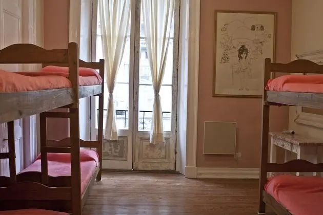 Ortak Ranzalı Oda, Sadece kadınlar için, Ortak Banyo