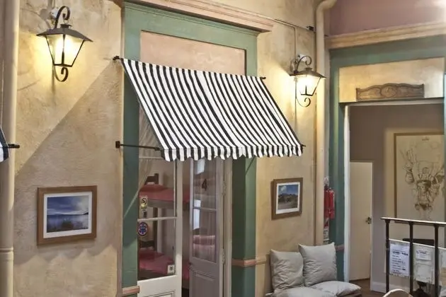 Ortak Ranzalı Oda, Sadece kadınlar için, Ortak Banyo