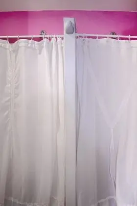 Ortak Ranzalı Oda, Sadece kadınlar için, Ortak Banyo