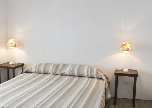 Tek Büyük Yataklı Oda, Ortak Banyo
