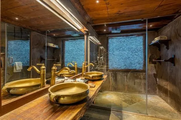 Luxury Oda, 1 En Büyük (King) Boy Yatak