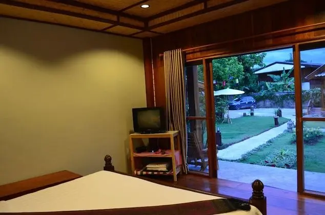 Deluxe Double Bungalow