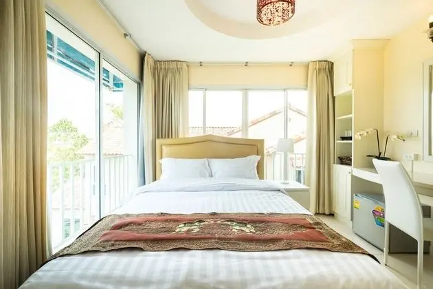 Deluxe Tek Büyük Yataklı Oda