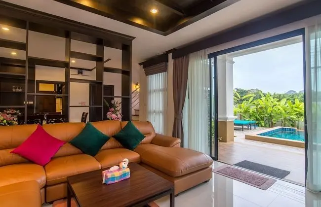3 bedrooms Luxury Villa